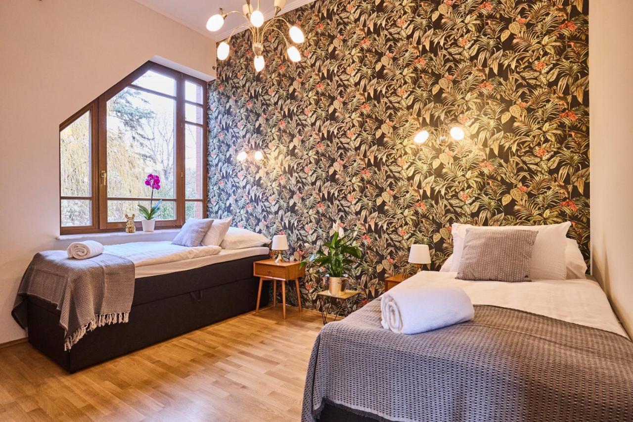 *the Little Castle* With Heated Pool And Sauna Villa