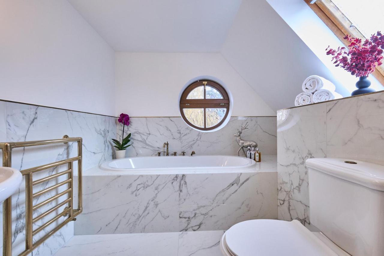 *the Little Castle* With Heated Pool And Sauna Villa Prague