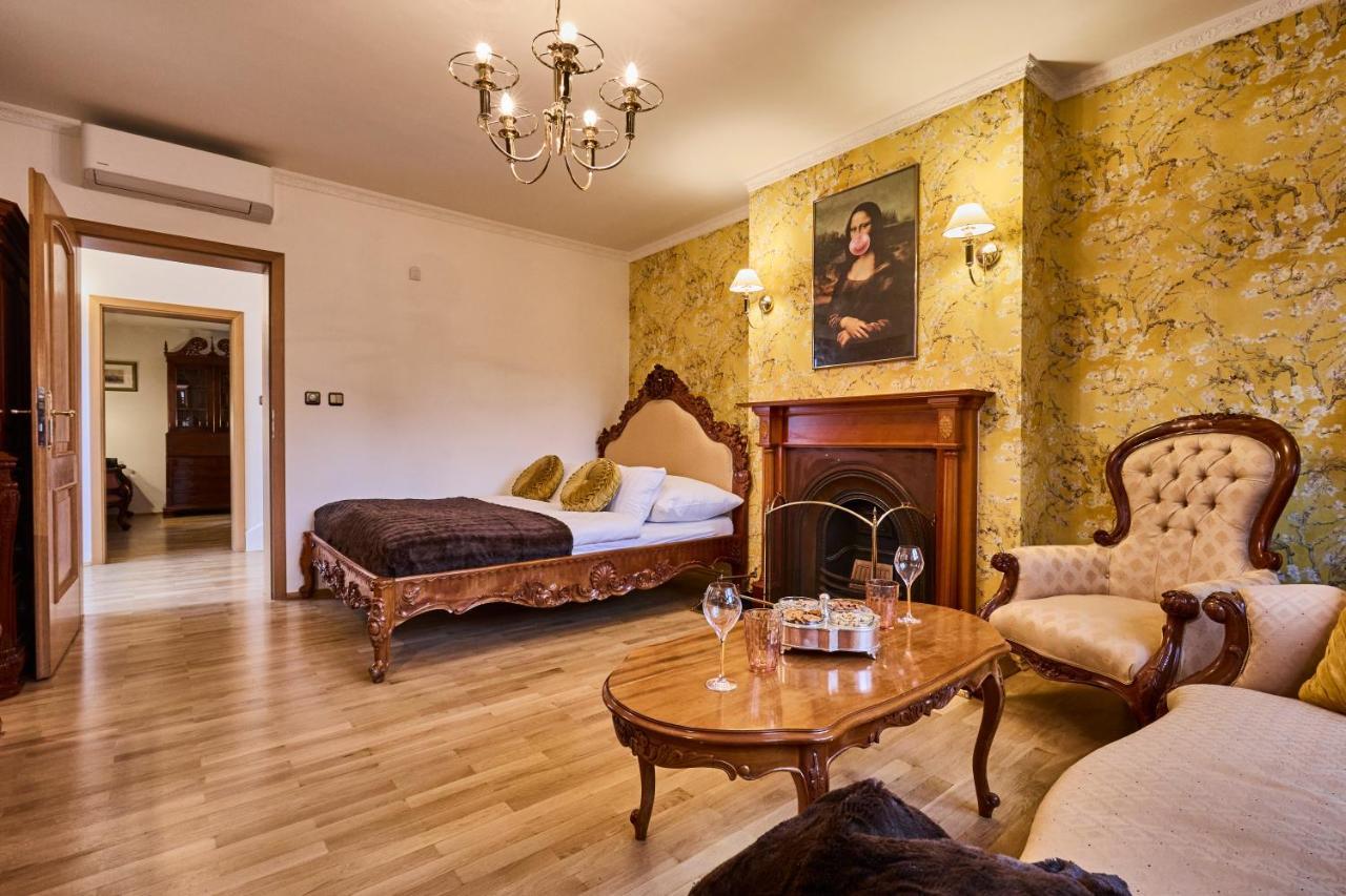 Villa *the Little Castle* With Heated Pool And Sauna