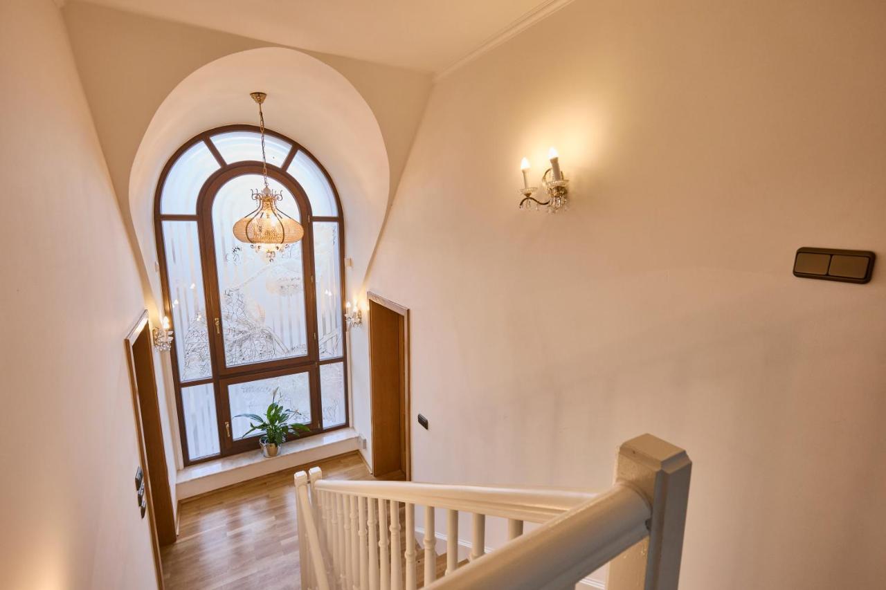 *the Little Castle* With Heated Pool And Sauna Villa *