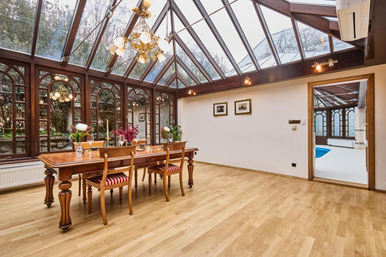 Villa *the Little Castle* With Heated Pool And Sauna *