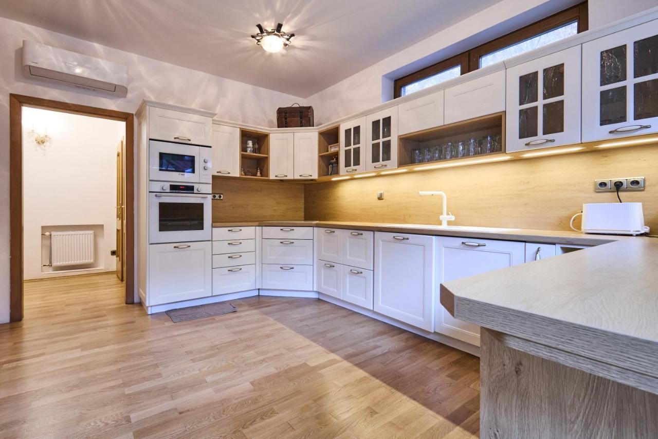 Villa *the Little Castle* With Heated Pool And Sauna