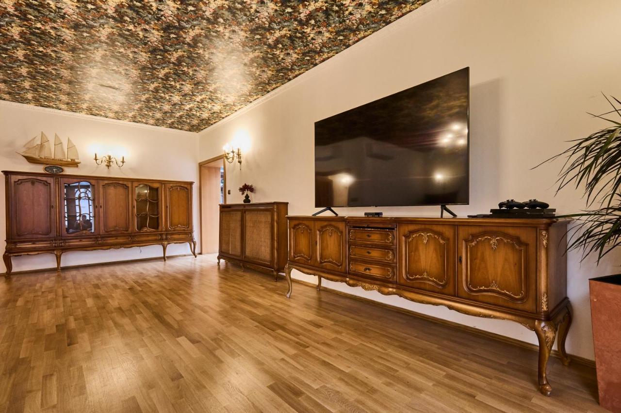 Villa *the Little Castle* With Heated Pool And Sauna