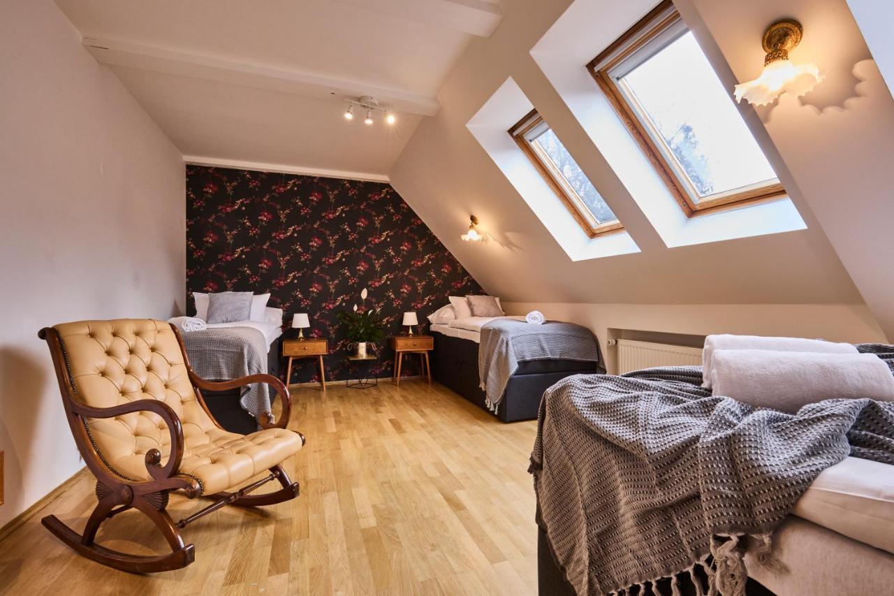 *the Little Castle* With Heated Pool And Sauna Villa Praag