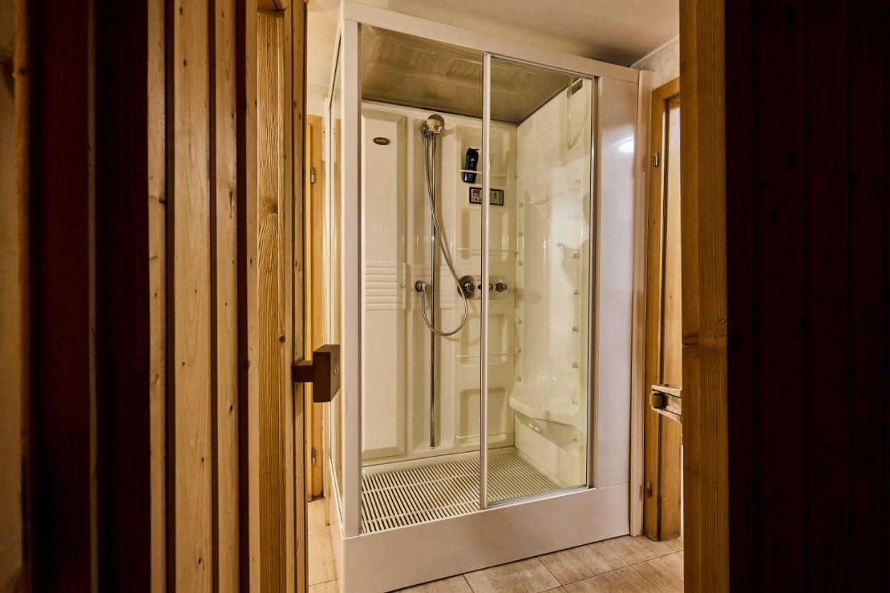 *the Little Castle* With Heated Pool And Sauna Villa Praag