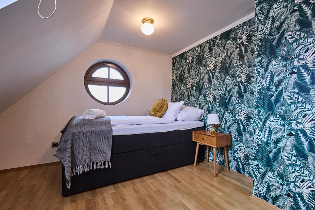 Villa *the Little Castle* With Heated Pool And Sauna