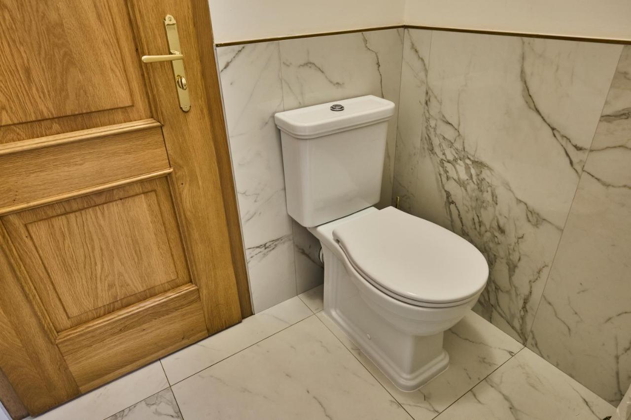 *the Little Castle* With Heated Pool And Sauna Villa